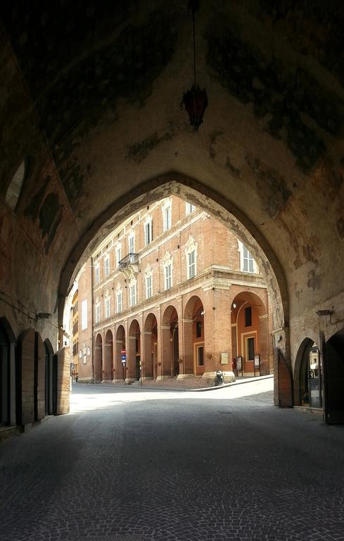 Il Podesta Fabriano Luaran gambar